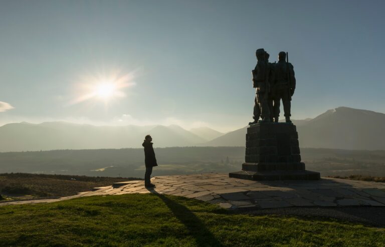 THE COMMANDO MONUMENT AT SPEAN BRIDGE. ERECTED IN 1952 TO COMMEMORATE WORLD WAR II COMMANDOS WHO TRAINED IN THIS AREA.